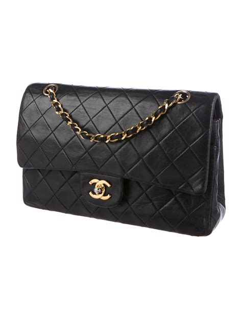 chanel vintage classic flap